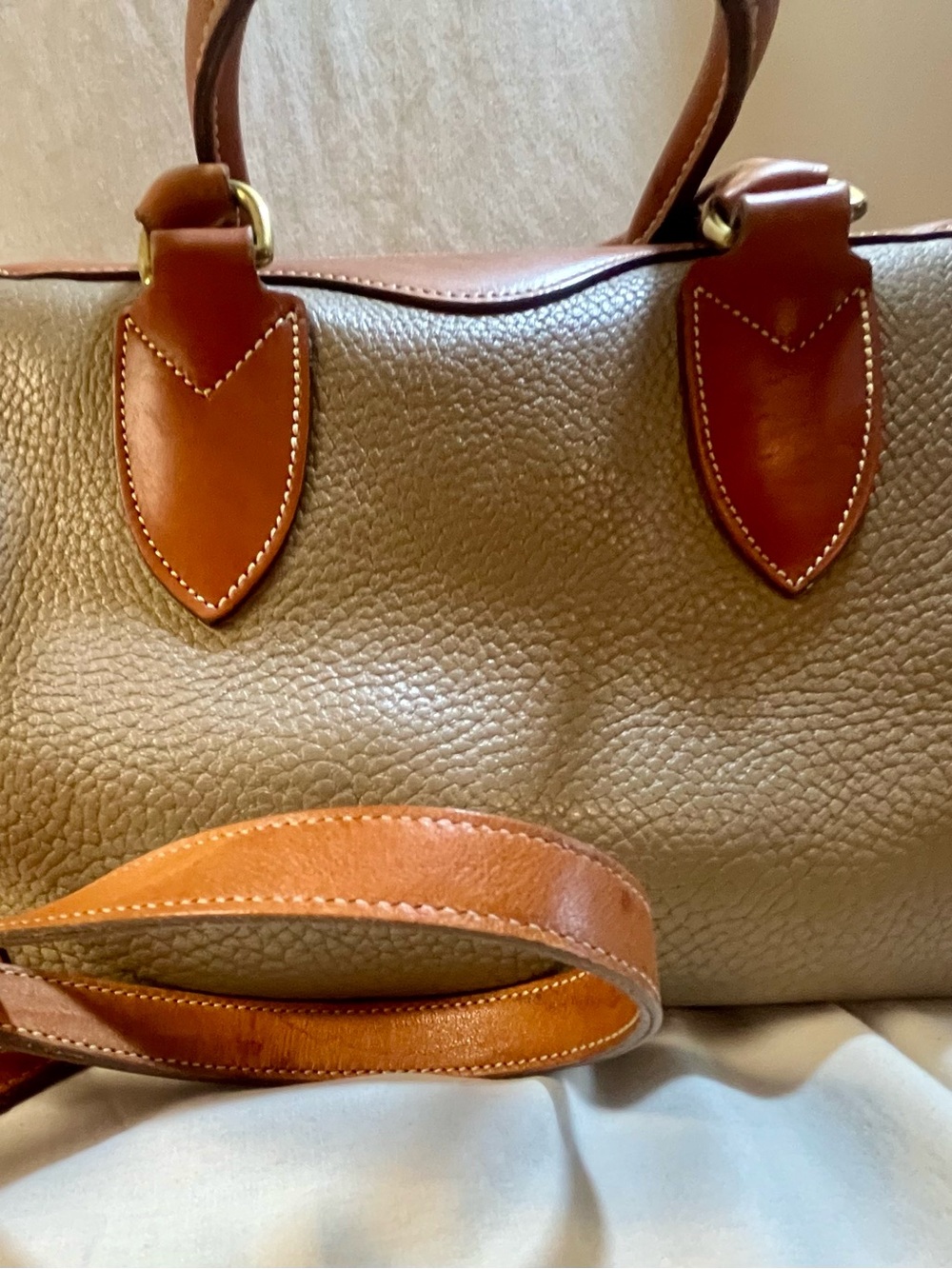 Vintage Dooney & Bourke Crossbody/Doctor Satchel Pebbled Leather Handbag - Picture 5 of 8